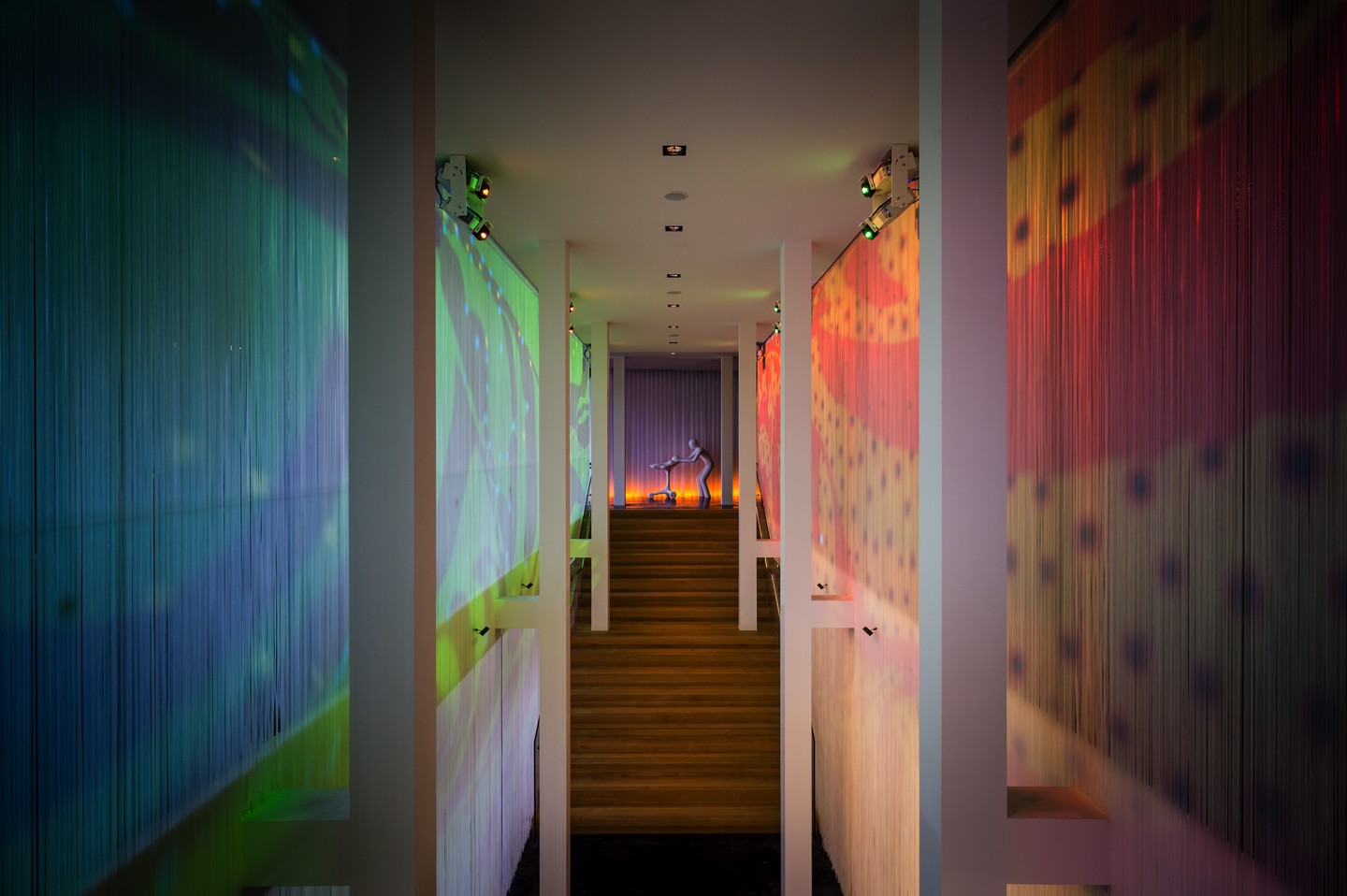 533 gallery and art curtain