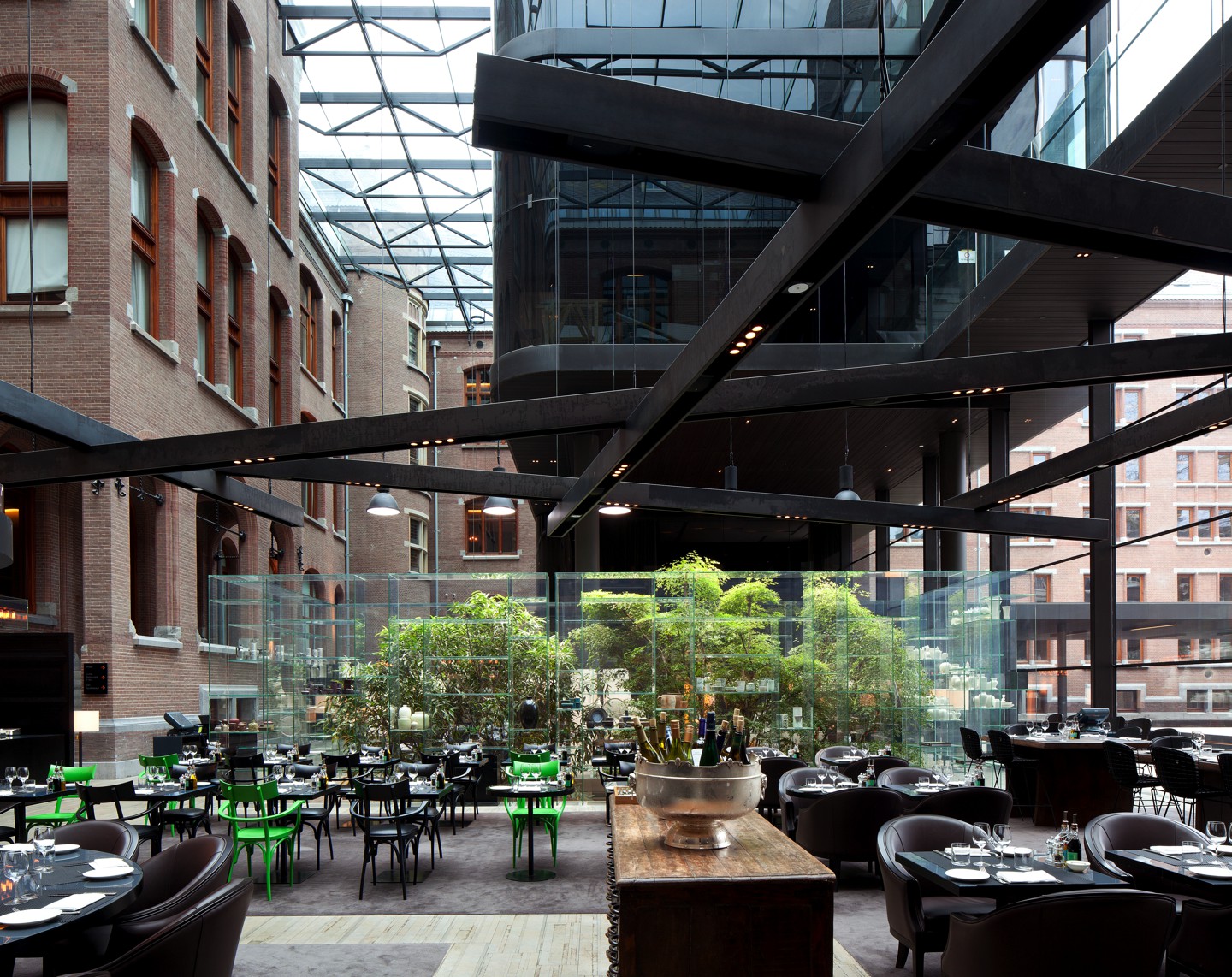 CONSERVATORY HOTEL BRASSERI 002