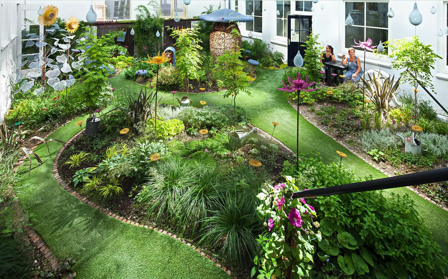 DROOG garden PRESS IMAGE