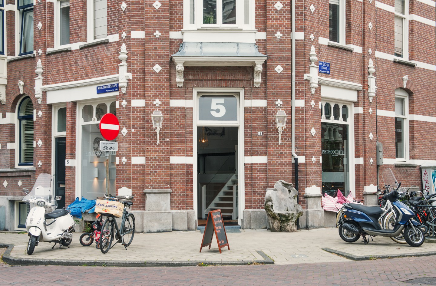 DSC 7945