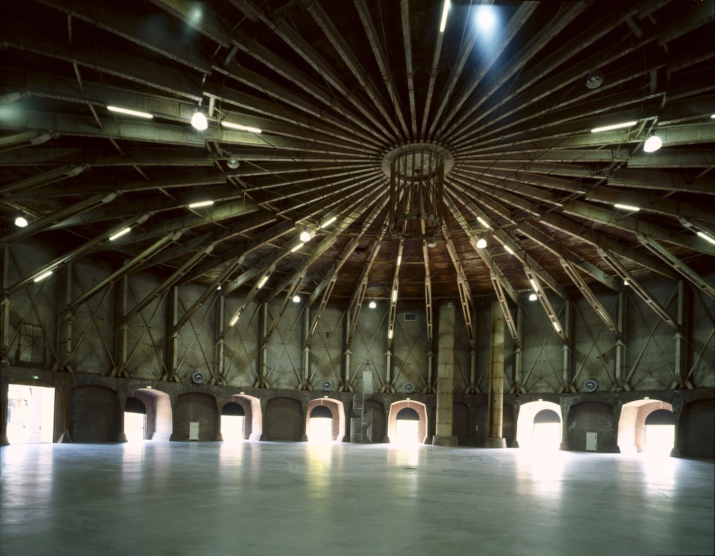 Gashouder interior photographer Siebe Swart