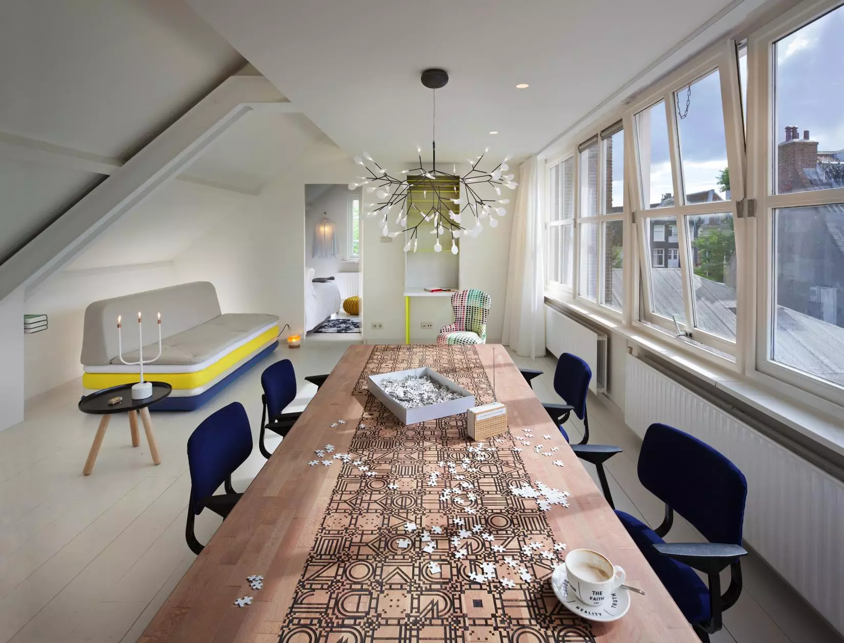 Hotel Droog Bedroom 01