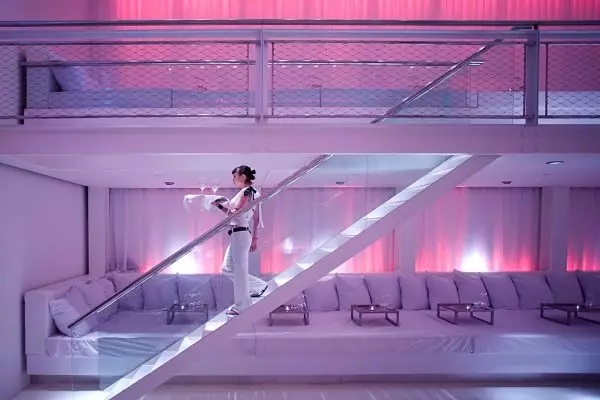 Supperclub kick girl