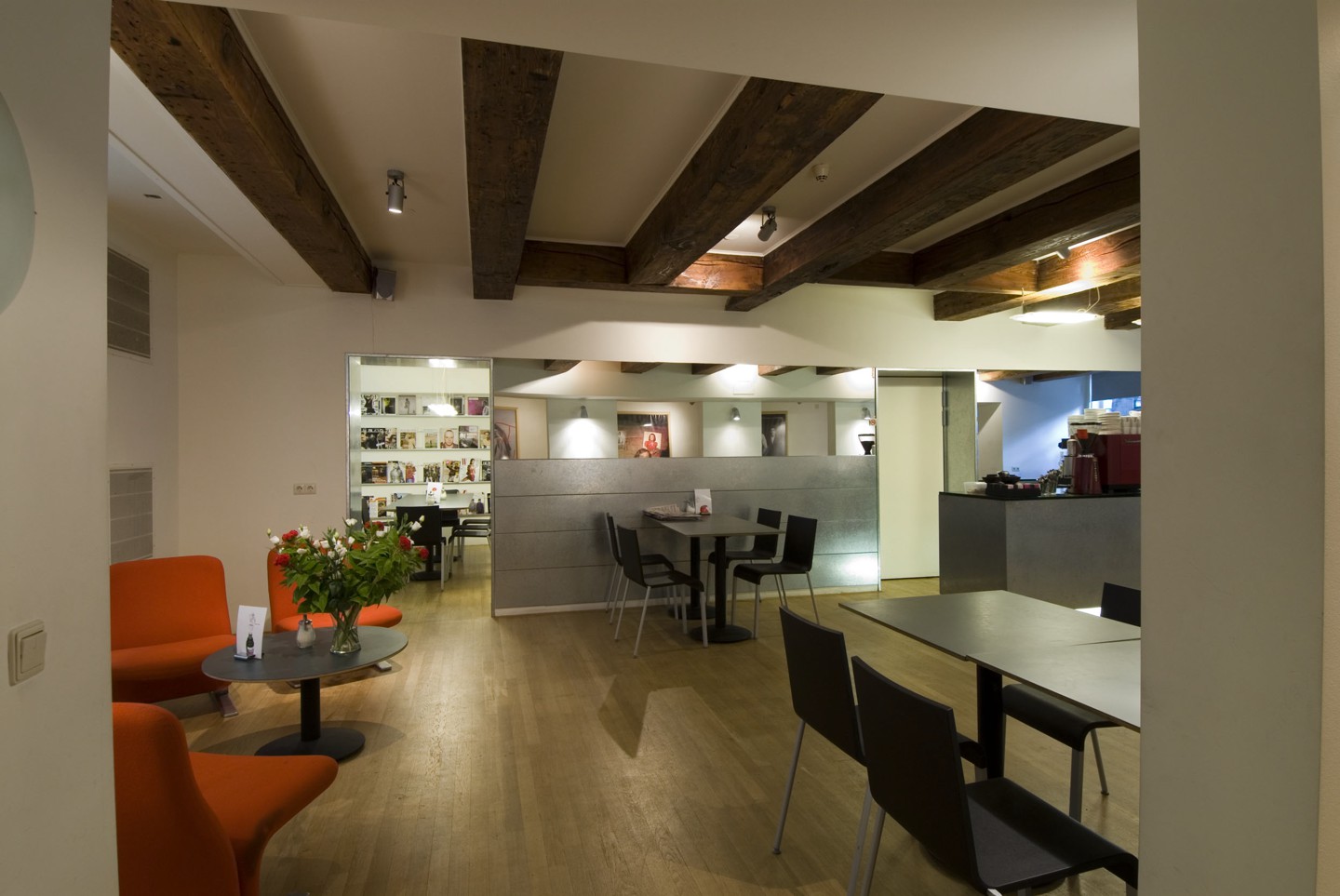foam cafe2 300 dpi