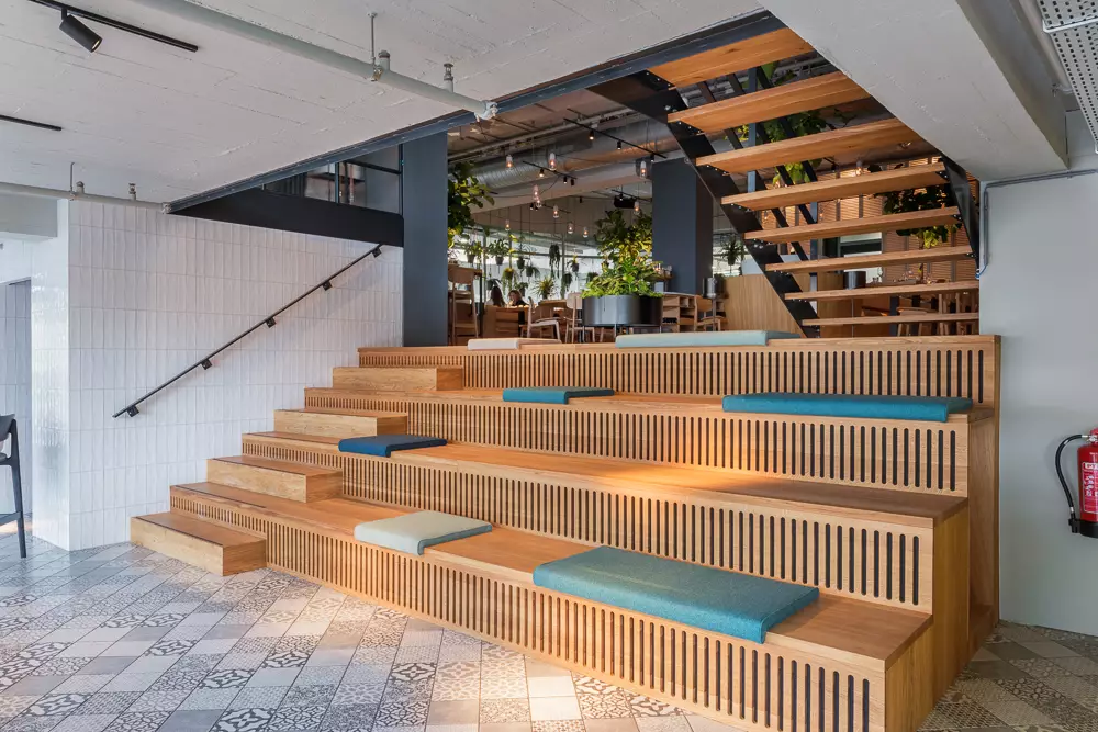 Neni-Amsterdam-150319-1000px-3-van-13