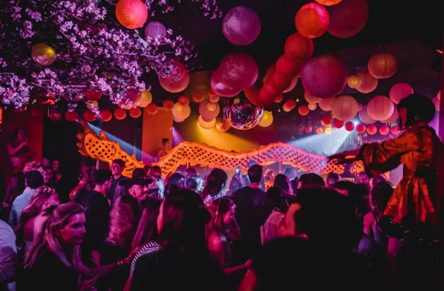 chin-chin-club-amsterdam-west