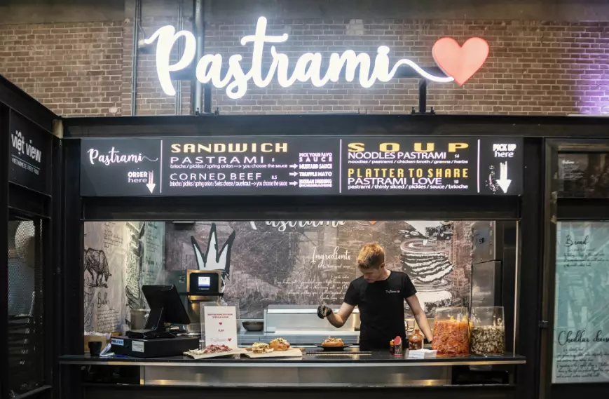 pastrami-eating-amsterdam-food