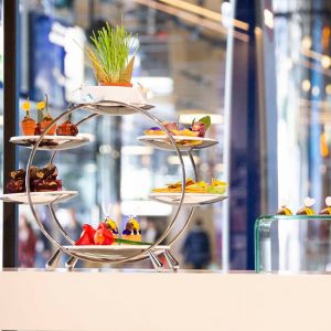 Voor een Afternoon Tea beleving ga je naar het Waldorf Astoria