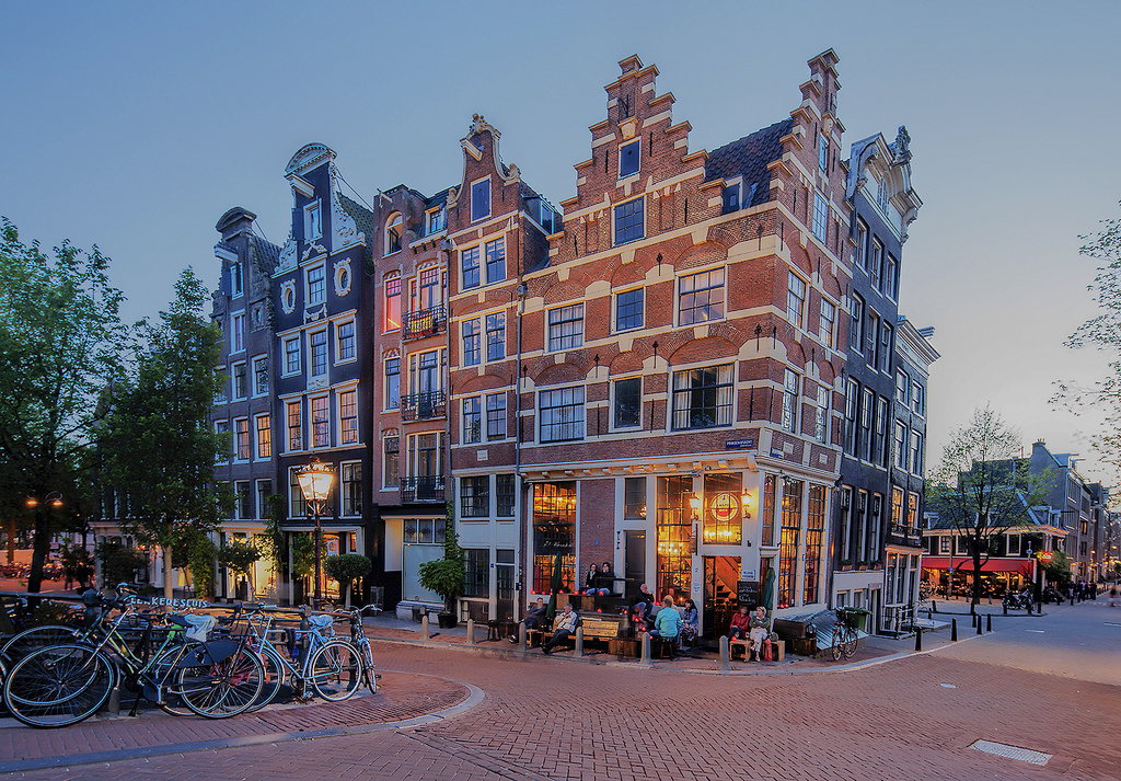 The best brown bars in Amsterdam - Cheers!