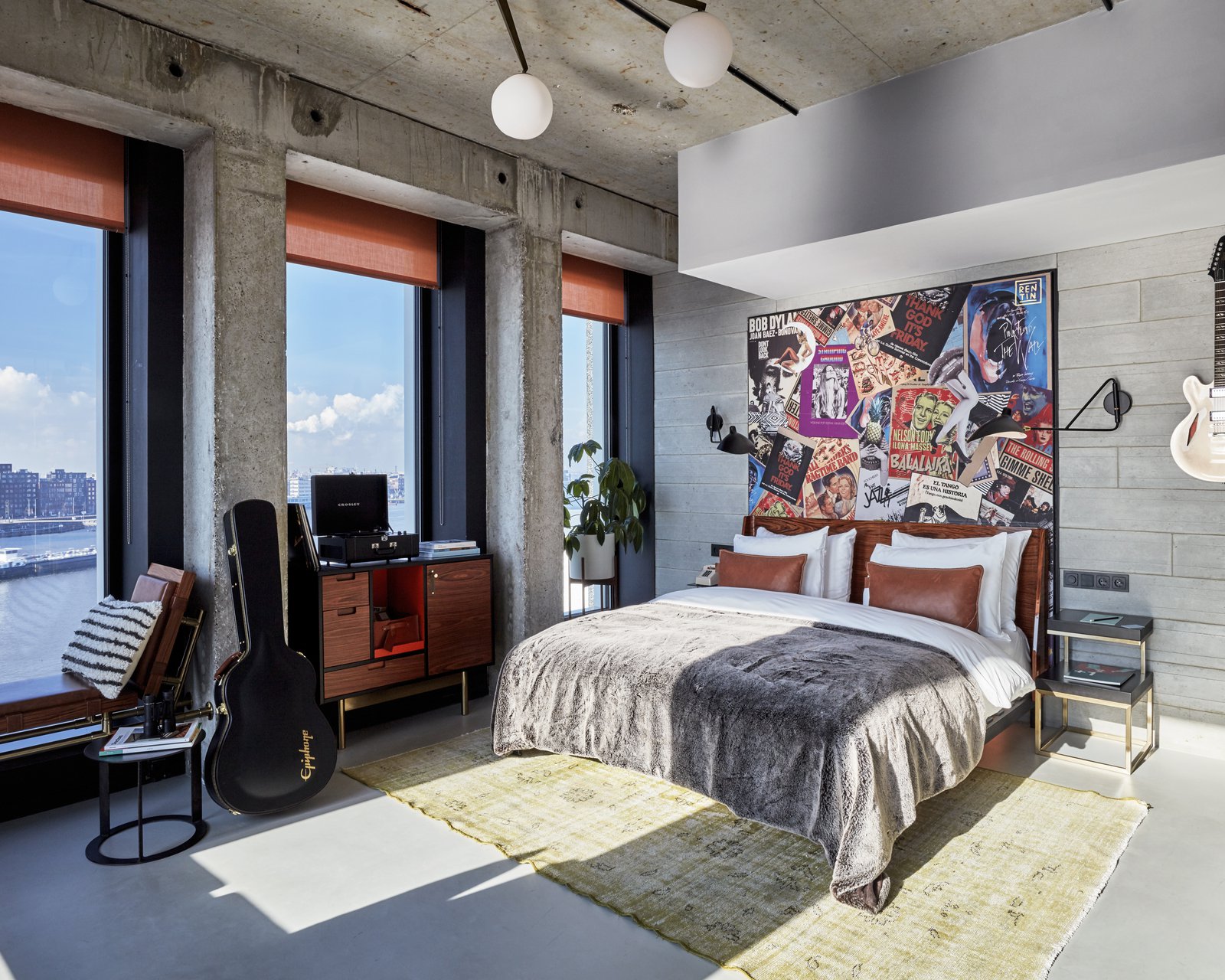 sir-adam-amsterdam-room-suite_19.2e16d0ba.fill-1600x1280-1