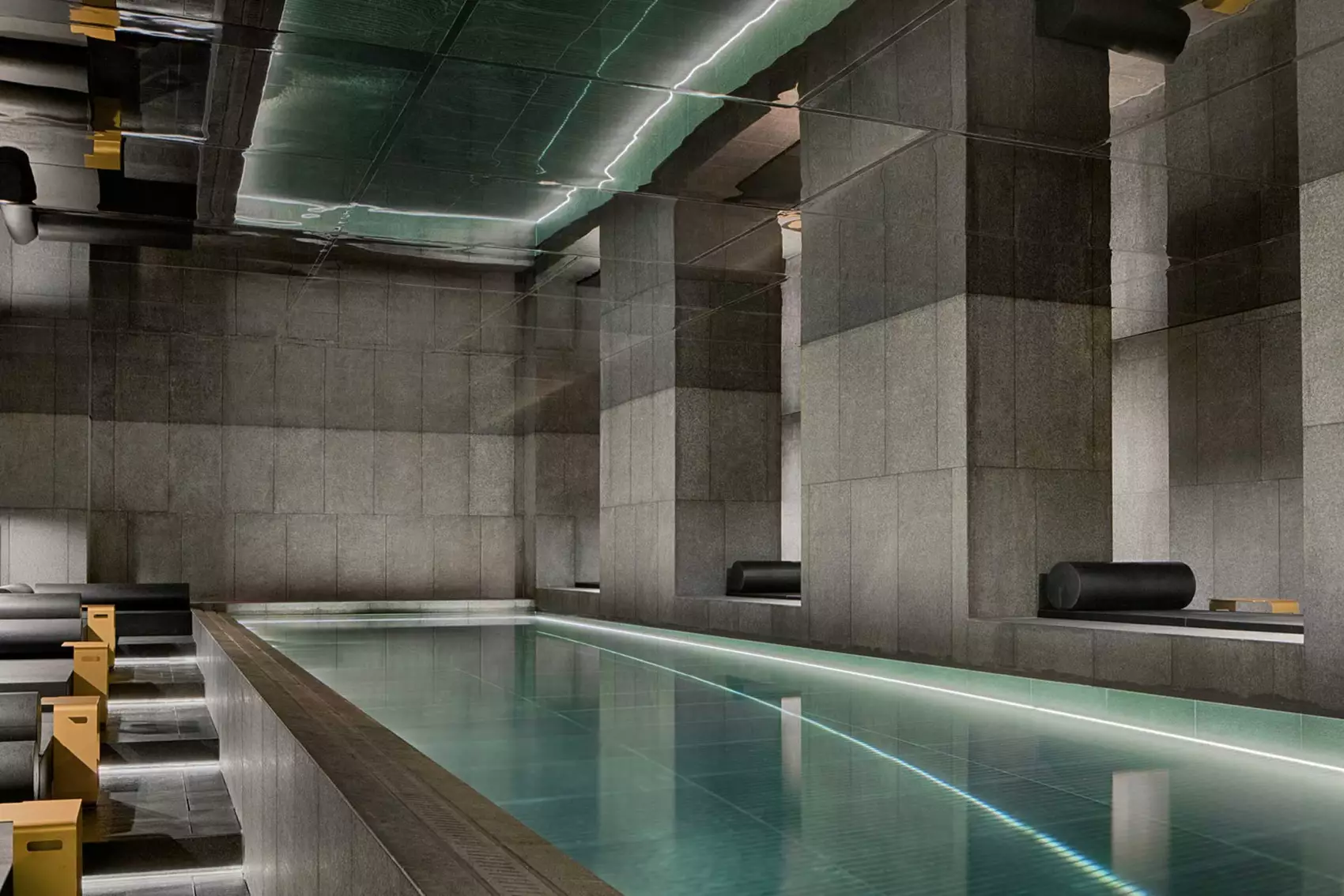 AWAY_Spa_W_Amsterdam1