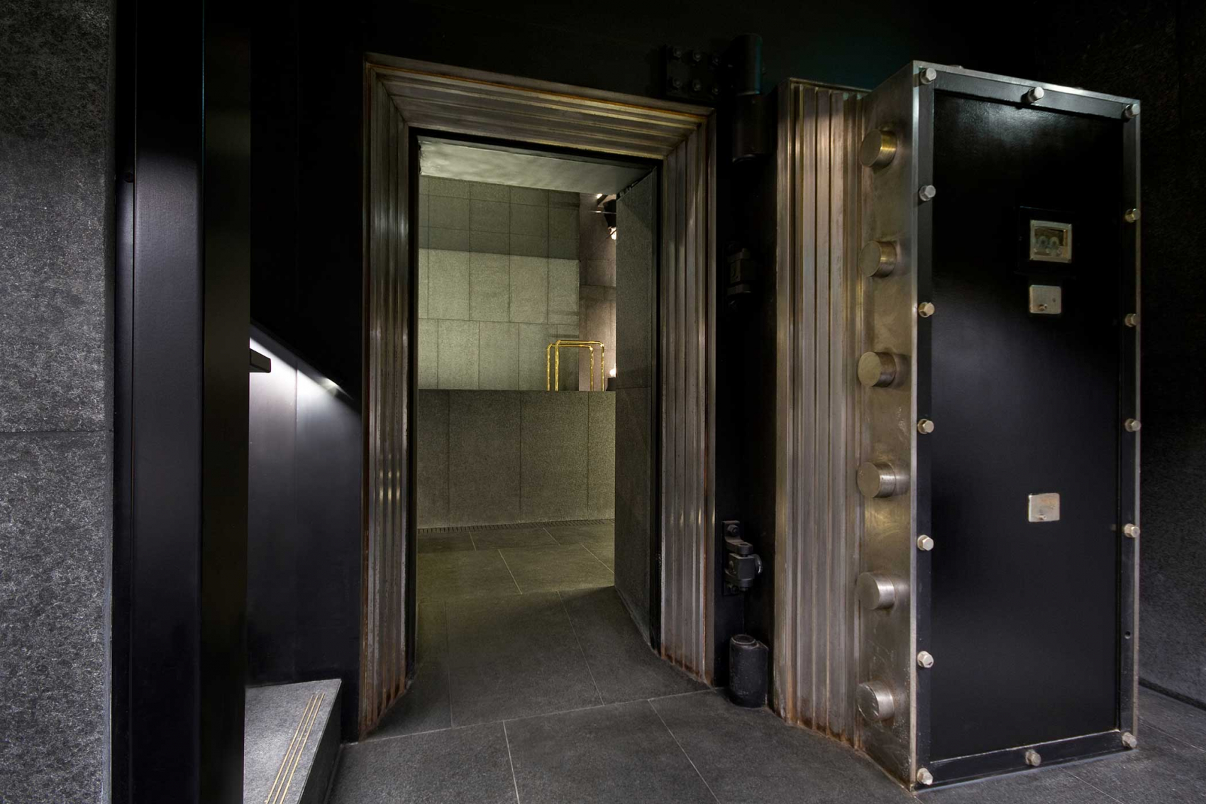 AWAY_Spa_W_Amsterdam4