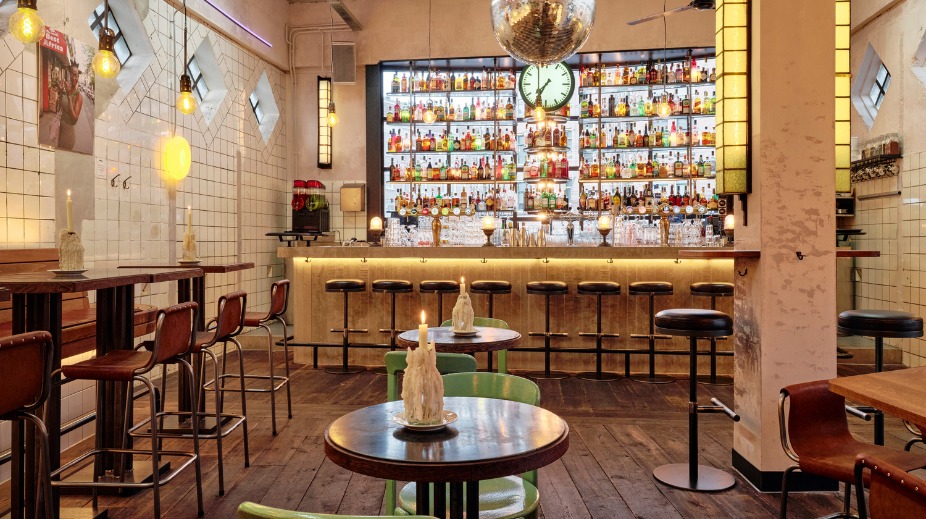 Bar-Bathhouse-Amsterdam1