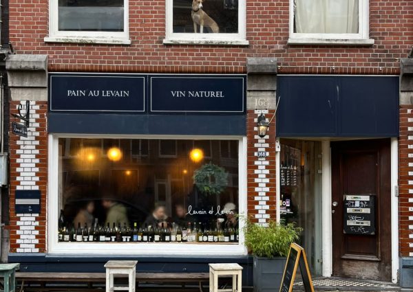 Levain et le vin: waar de buurt brood en wijn haalt