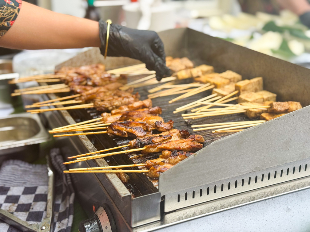 Satay-house-senayan-restaurant-amsterdam_)1