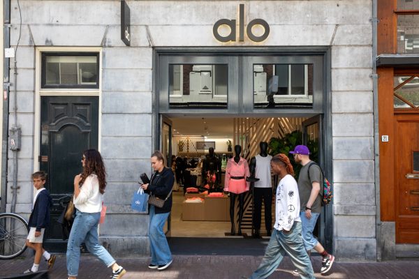 alo-yoga-amsterdam-shop