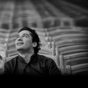 Orozco-Estrada conducts Dvořák's Symphony No. 9 at Concertgebouw