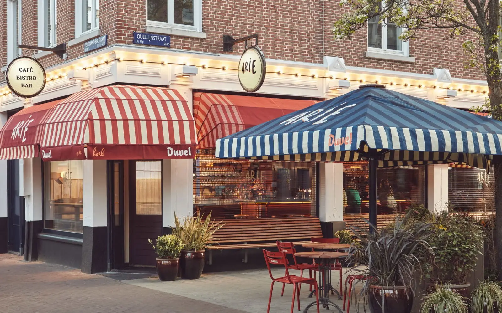 Arie op de Hoek: Buurtkroeg, bar en bistro onder één dak