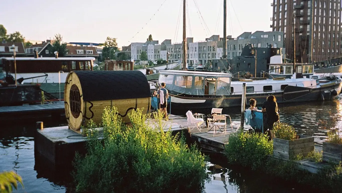 Badhus: Sociale sauna en koud bad in Noord