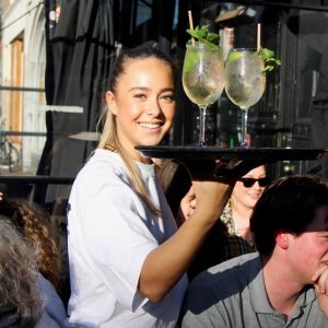 Bar Dó on Vijzelgracht: from coffee to late dinner