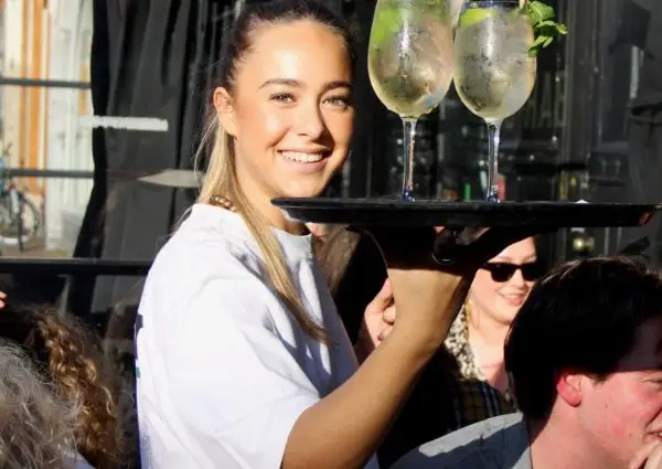 Bar Dó aan de Vijzelgracht: van koffie tot laat diner