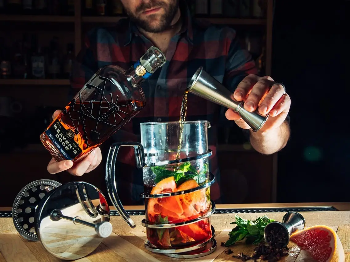 Barbue: Extravagant cocktail bar at The Hoxton Lloyd