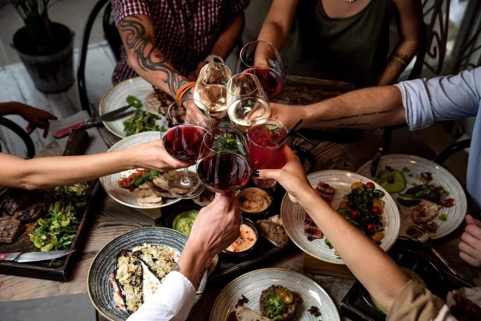 Caffè Pico: Modern Italiaans met tafel vol traditionele gerechten