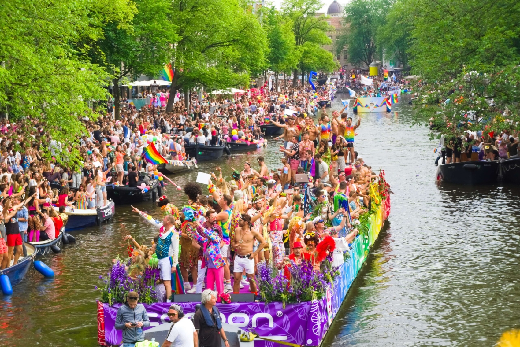 canal-pride-grachten-amsterdam_1
