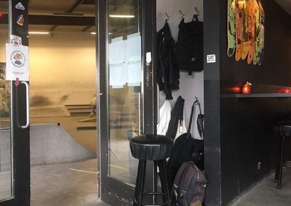 Matto Pizza Noord: houtgestookte pizza naast een indoor skatepark