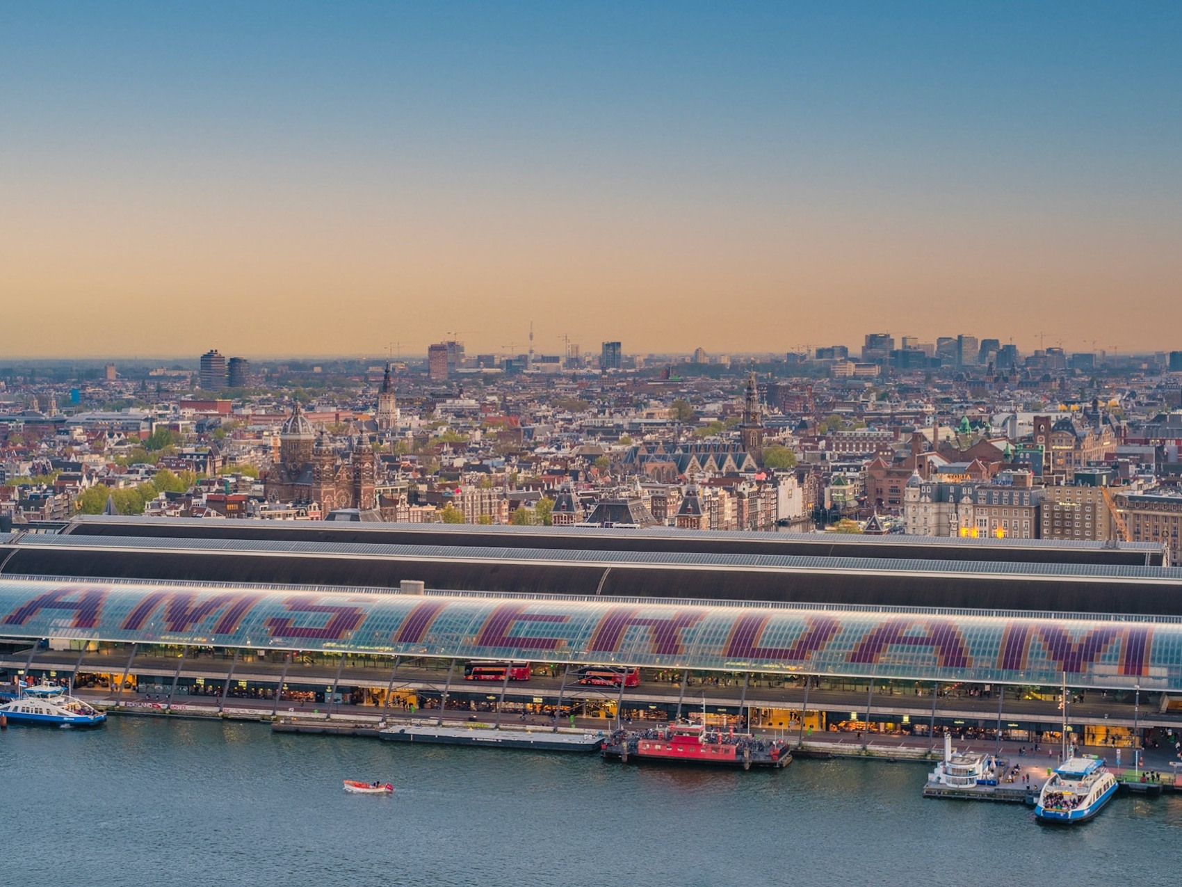 centraal-station-amsterdam2