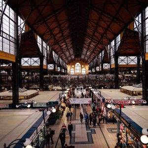 Centrale Markthal opent deuren na 80 jaar voor de buurt