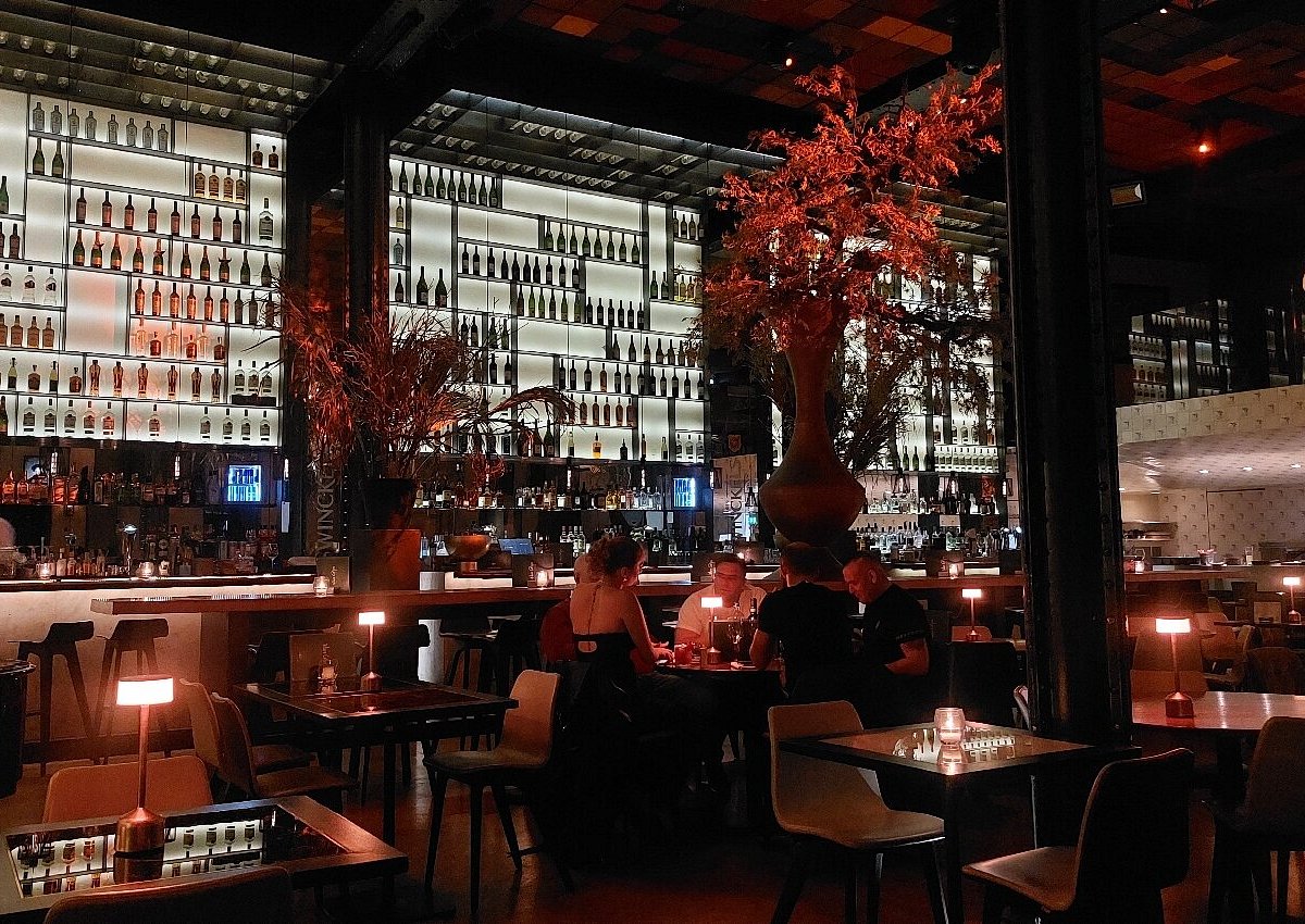 chez-van-rijn-restaurant-amsterdam_1