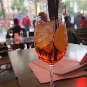 Chez van Rijn is terug: Franse grand café glamour, maar dan nu