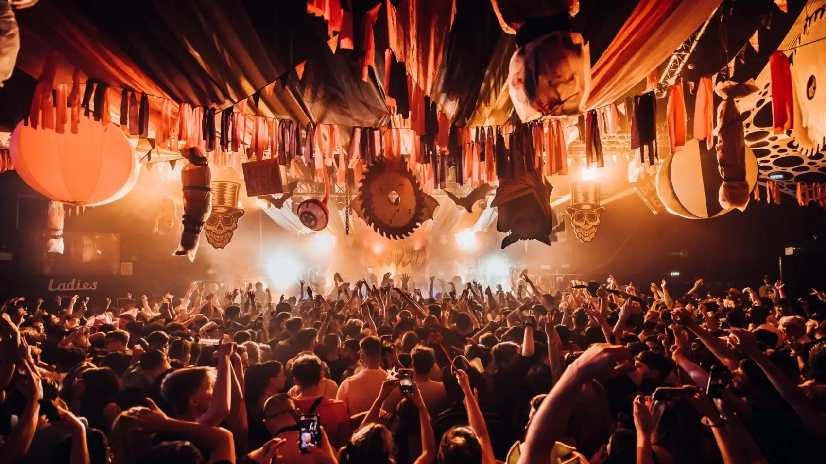 cirque-du-rave-amsterdam1