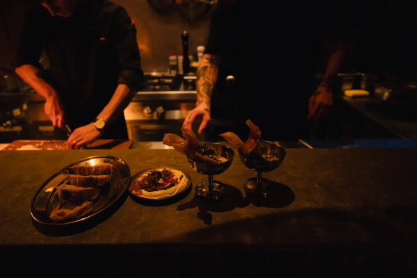 lady-at-the-quay-restaurant-the-pipe-amsterdam_2