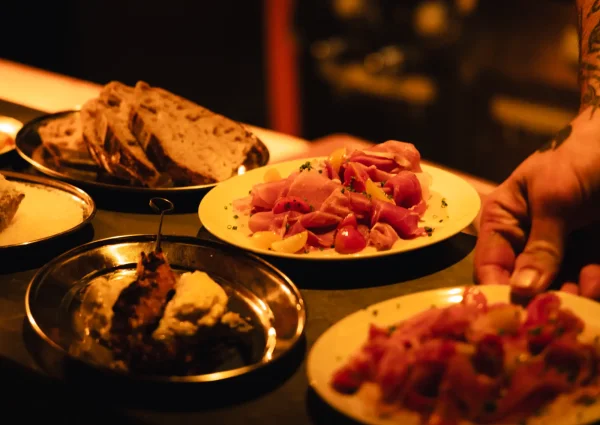 Lady on the Quay: bar and restaurant with Mediterranean influences in De Pijp