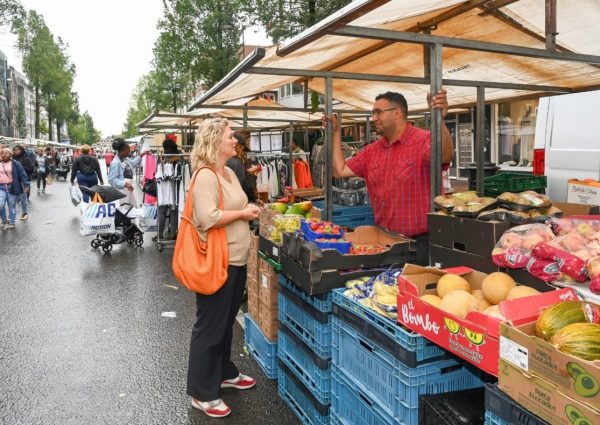 De Dappermarkt: al meer dan honderd jaar het echte werk
