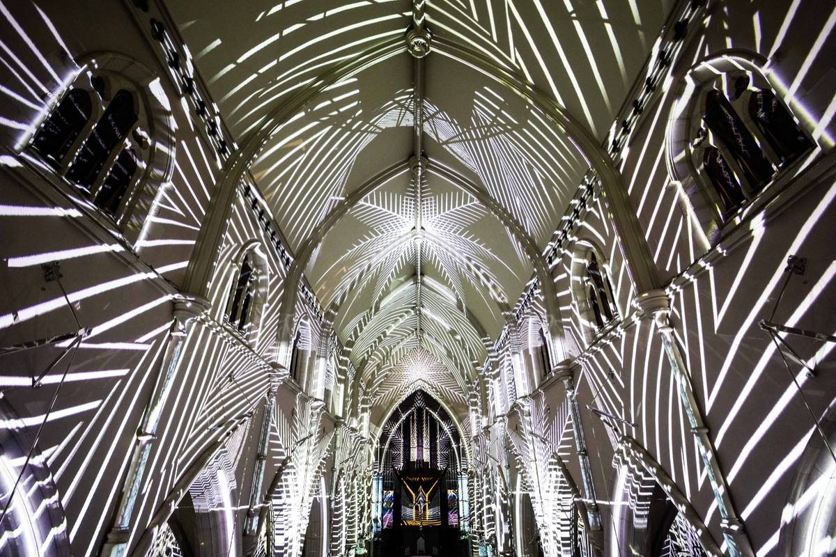 enlightenment-light-show-performance-oosterkerk-amsterdam_2