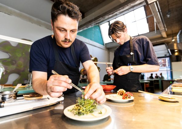 Een sublieme zuurdesempizza geniet je bij Euro Pizza in Noord