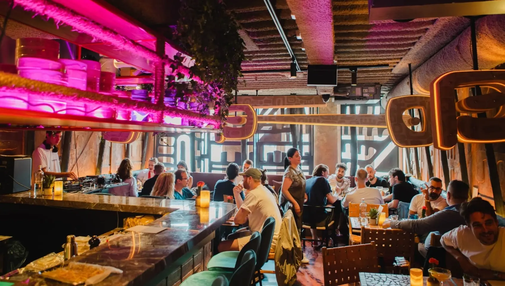 Fiona: Mexican restaurant and cocktail bar