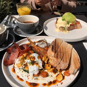 Flow serveert brunchklassiekers en specialty coffee