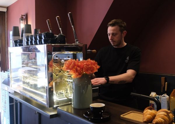 Fred's Coffee: Tacky coffee bar from father and son