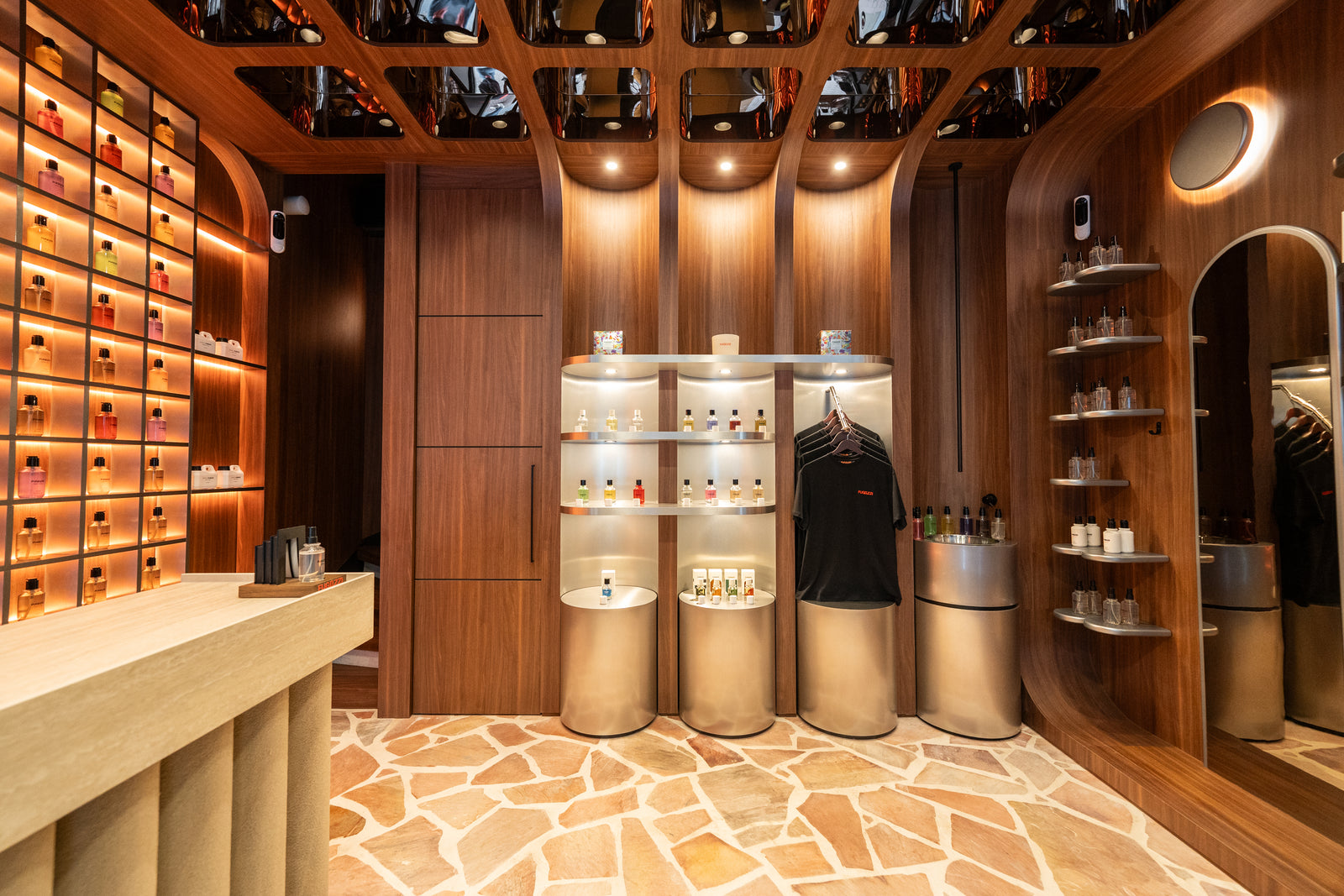 fugazzi-geuren-parfumerie-winkel-amsterdam