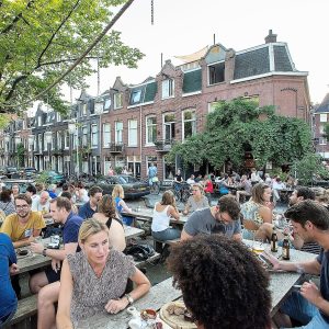 Gent aan de Schinkel: Buurtcafé met terras aan het water