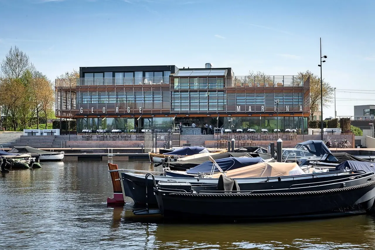 george-marina-amsterdam1