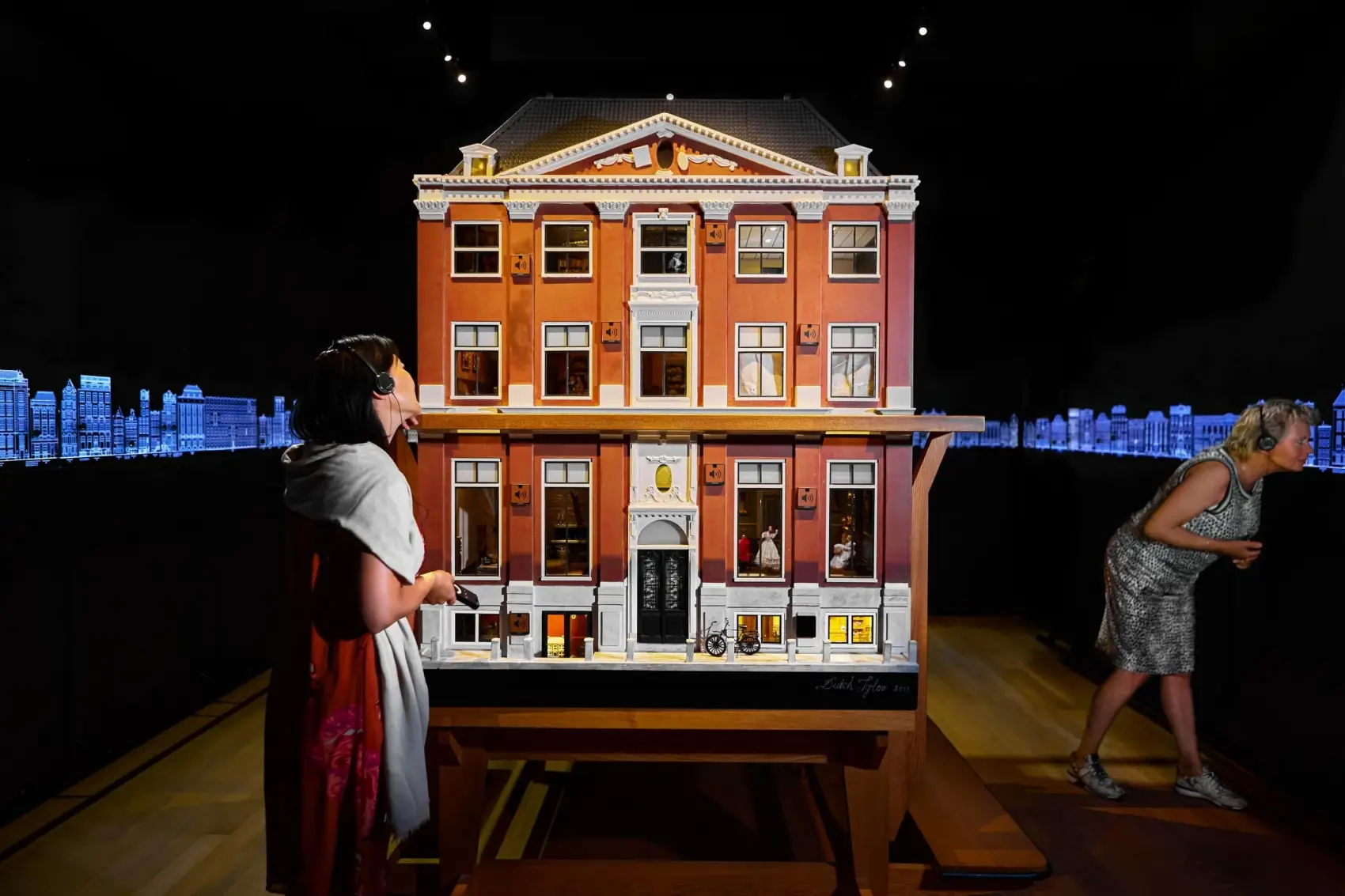 canal museum-amsterdam1