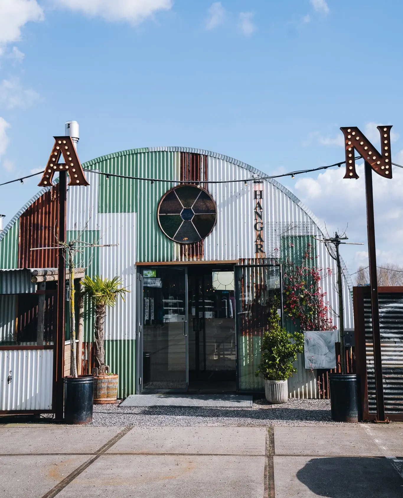 hangar-north-restaurant-amsterdam_1