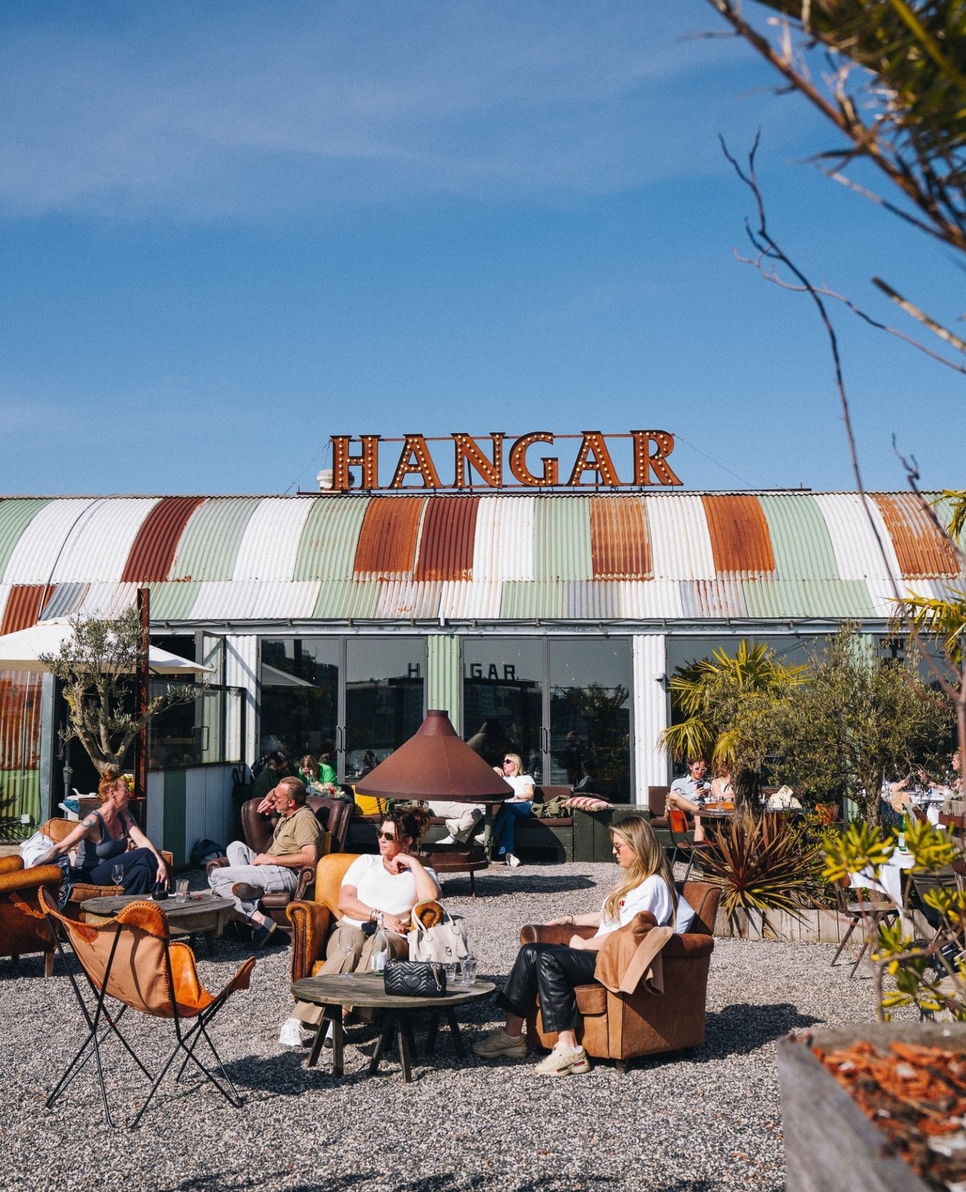 Hangar in Noord: Industrieel ontmoet gastronomische smaken