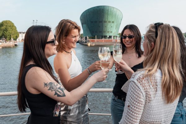 hannekes-boom-vrouwen-restaurant-amsterdam_2 hannekes-boom-vrouwen-restaurant-amsterdam_2