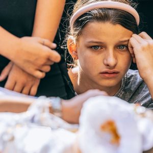 Julia Kochetova toont oorlog als persoonlijk verlies in Foam